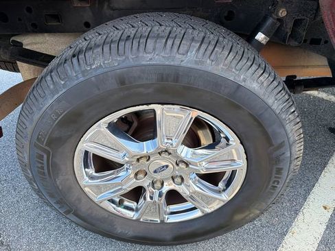 Used 2016 Ford F150 Lariat w/ Equipment Group 502A Luxury image 17