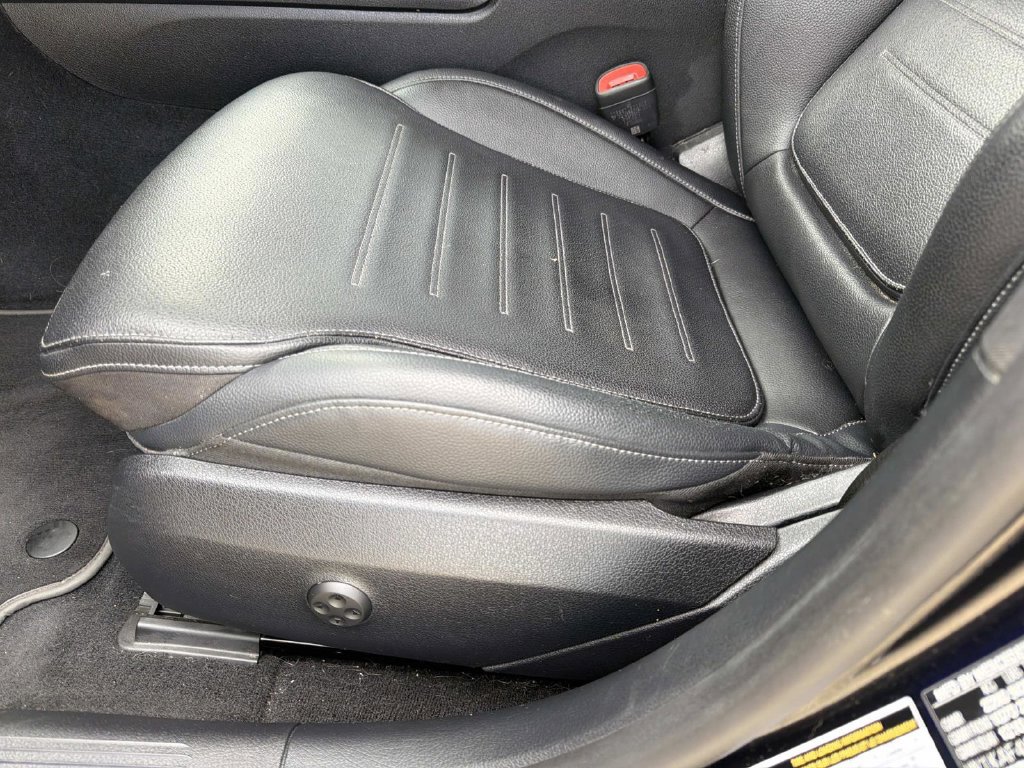 Used 2022 Mercedes-Benz C 300 Sedan image 18