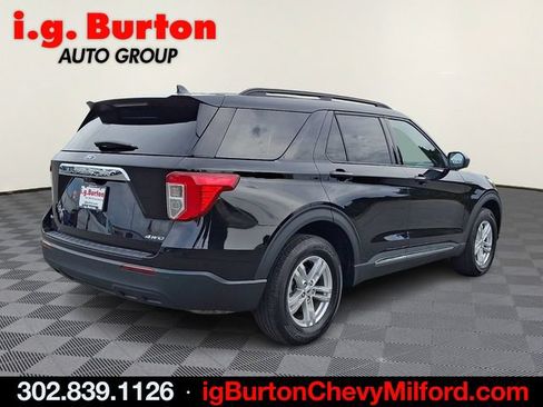 Used 2023 Ford Explorer XLT AWD/4WD image 6