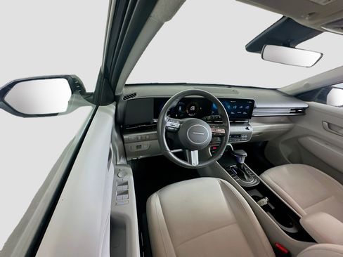 Used 2025 Hyundai Kona SEL FWD image 18