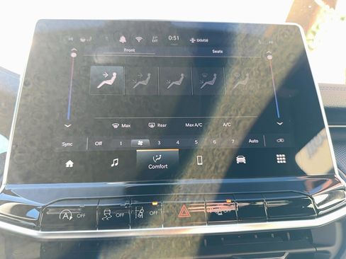 New 2026 Jeep Compass Limited image 24