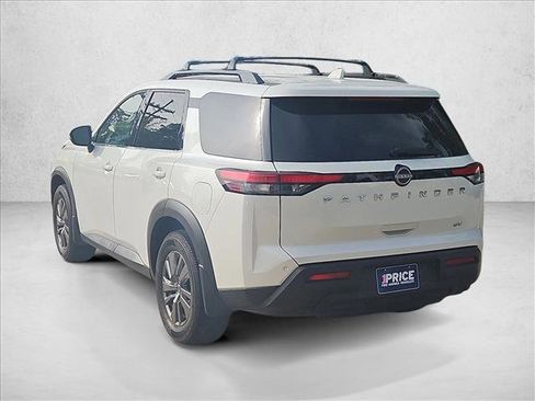 Used 2022 Nissan Pathfinder SV w/ Cargo Package image 8
