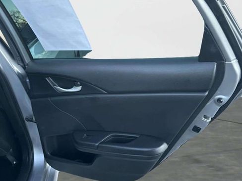 Used 2019 Honda Civic Sport image 11