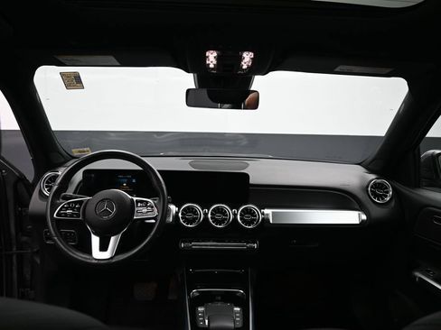 Used 2022 Mercedes-Benz GLB 250 4MATIC image 28