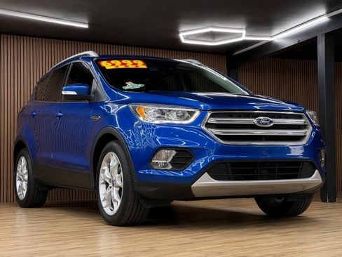 Used 2017 Ford Escape Titanium w/ Equipment Group 301A AWD/4WD image 3