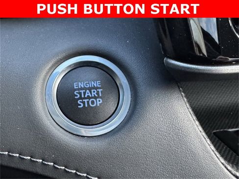 Certified 2021 Toyota Highlander XLE image 34