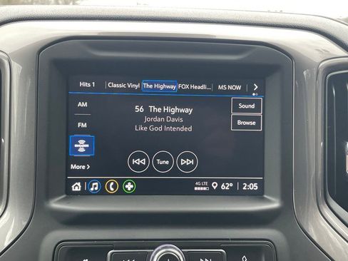 Certified 2024 Chevrolet Silverado 1500 Custom image 40