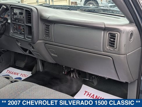 Used 2007 Chevrolet Silverado 1500 W/T RWD image 16