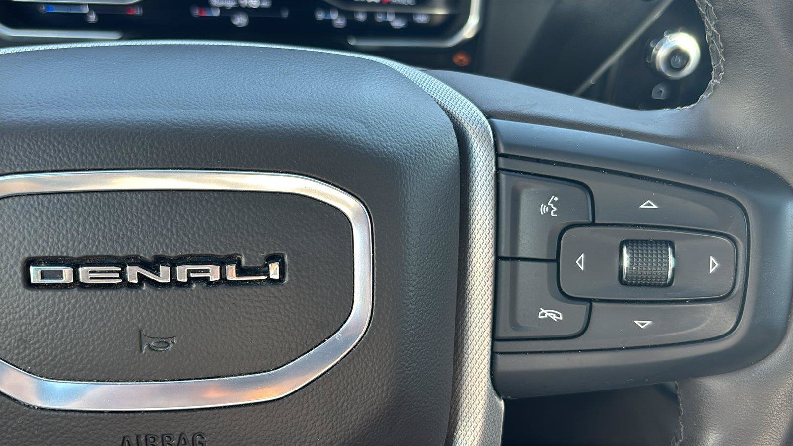 Used 2024 GMC Sierra 2500 Denali w/ Denali Reserve Package AWD/4WD image 32