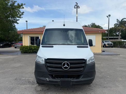 Used 2024 Mercedes-Benz Sprinter 2500 170 Extended Cargo image 12