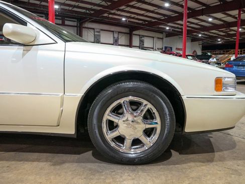 Used 1996 Cadillac Seville STS FWD image 11