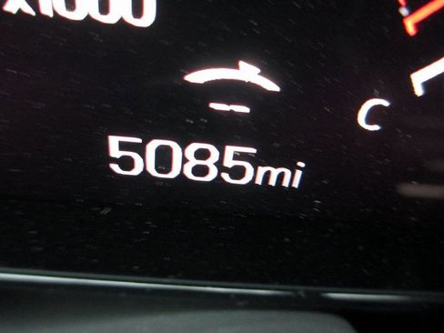 Used 2025 GMC Yukon AT4 Ultimate image 36