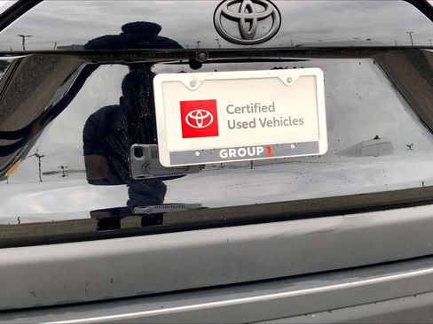 Used 2025 Toyota RAV4 XLE FWD image 10