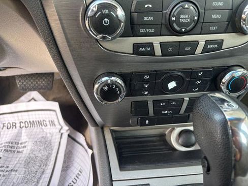 Used 2010 Ford Fusion SE image 9