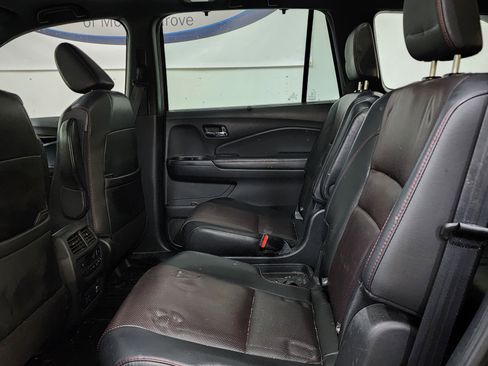 Used 2021 Honda Pilot Black Edition image 16