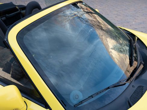 Used 2001 Toyota MR2 Spyder image 15