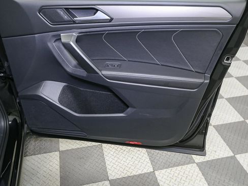 Certified 2023 Volkswagen Tiguan SE image 21