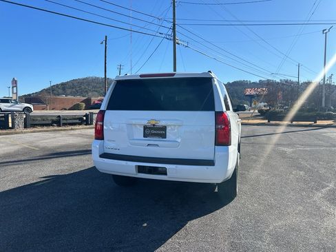 Used 2017 Chevrolet Tahoe LT image 4