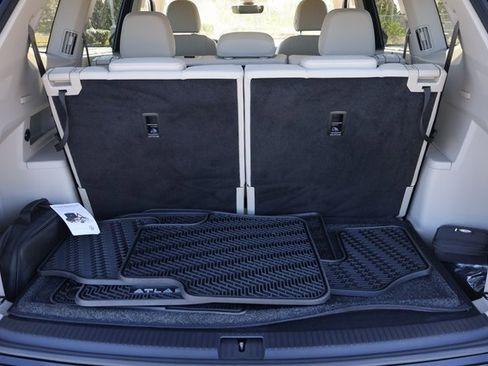 Certified 2025 Volkswagen Atlas SEL image 17