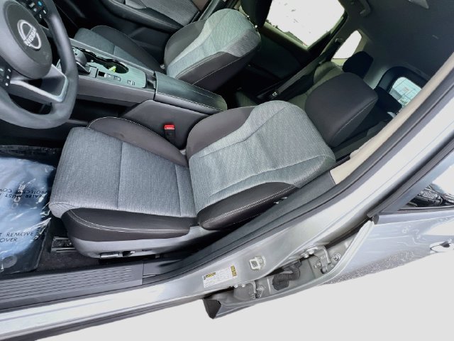 Certified 2023 Nissan Rogue SV FWD image 15