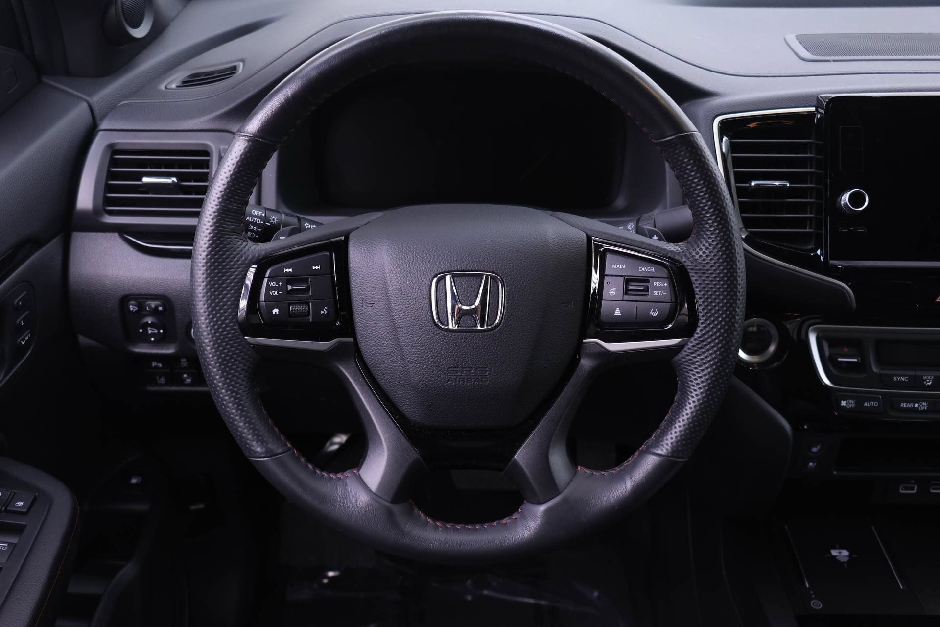 Certified 2025 Honda Ridgeline Black Edition image 14