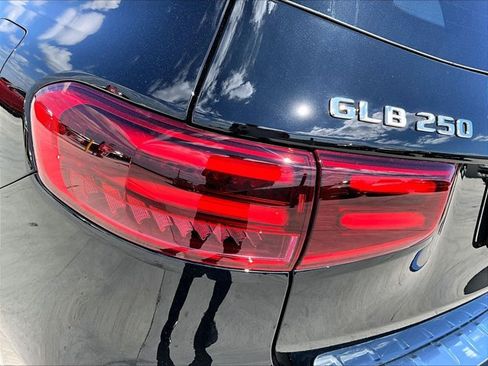 Used 2026 Mercedes-Benz GLB 250 image 27