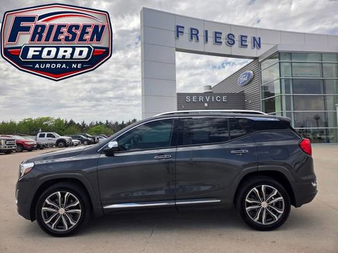 Used 2018 GMC Terrain Denali w/ Comfort Package AWD/4WD image 4