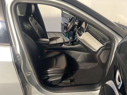 Used 2024 Jeep Compass Limited image 29