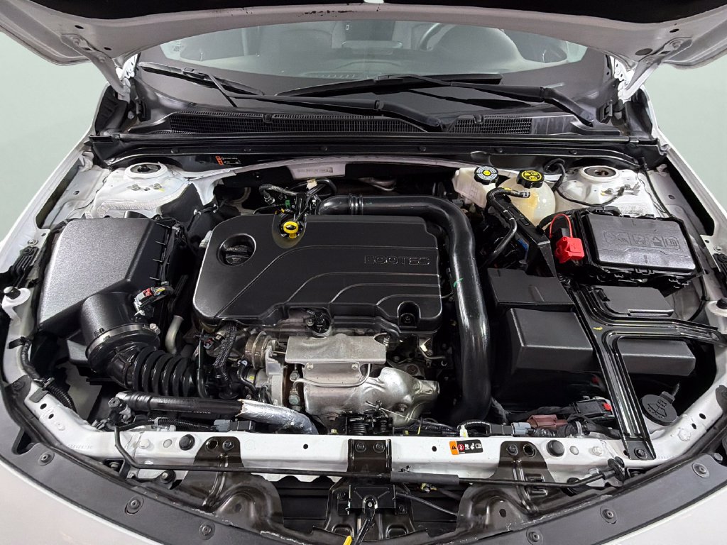 Used 2023 Chevrolet Malibu LT FWD image 36