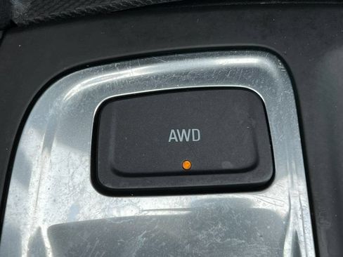 Used 2022 Chevrolet Equinox LS w/ LS Convenience Package AWD/4WD image 24