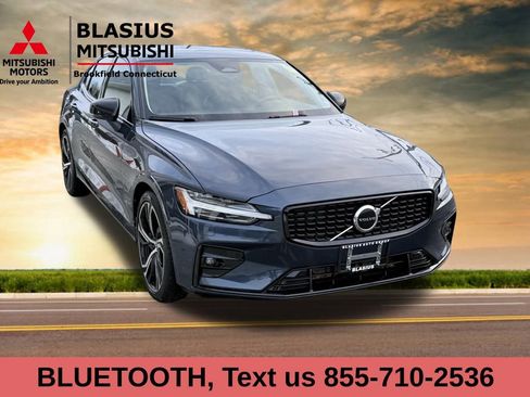 Used 2025 Volvo S60 B5 Core image 8