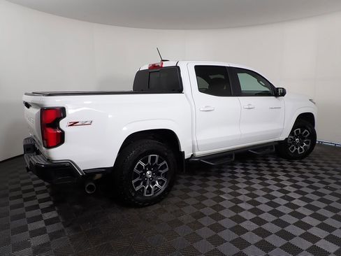 Used 2024 Chevrolet Colorado Z71 w/ Z71 Convenience Package 2 AWD/4WD image 19