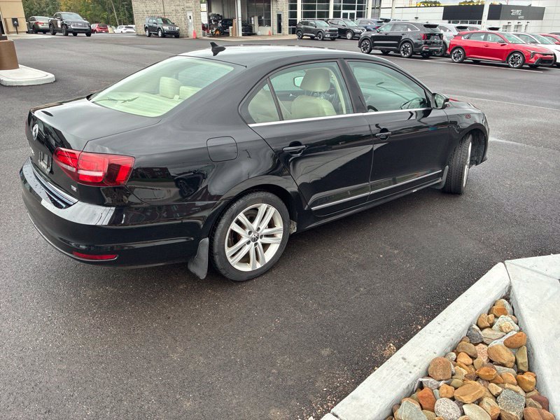 Used 2017 Volkswagen Jetta SEL FWD image 5