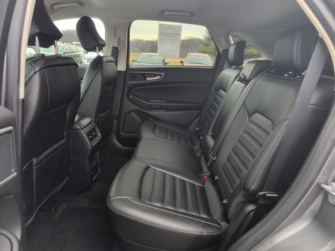 Used 2024 Ford Edge SEL w/ Convenience Package image 30