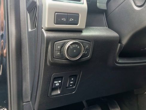 Used 2019 Ford F150 Platinum w/ Equipment Group 701A Luxury AWD/4WD image 13