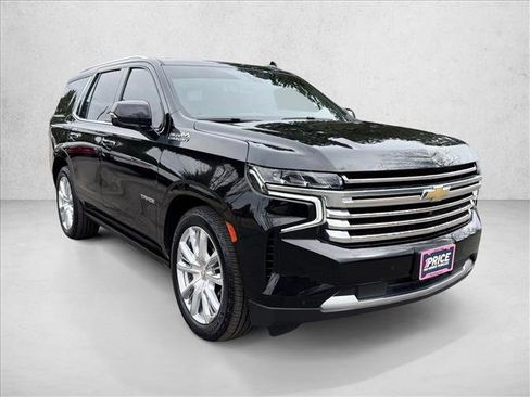 Used 2022 Chevrolet Tahoe High Country image 3