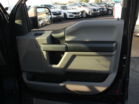 Used 2017 Ford F150 XL w/ Equipment Group 101A Mid RWD image 20