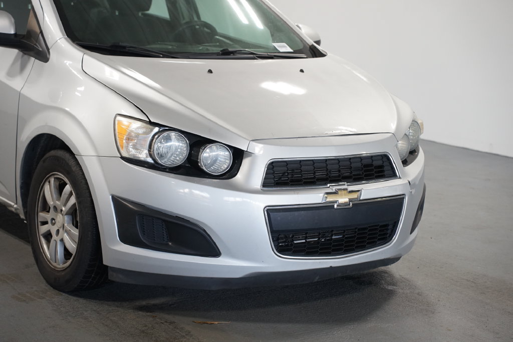 Used 2014 Chevrolet Sonic LT FWD image 4