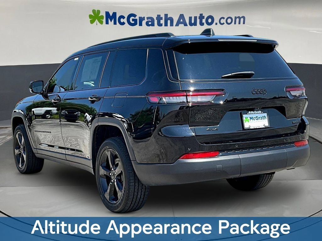 Used 2023 Jeep Grand Cherokee L Laredo AWD/4WD image 5