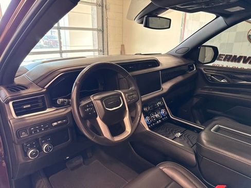 Used 2022 GMC Yukon XL Denali AWD/4WD image 13