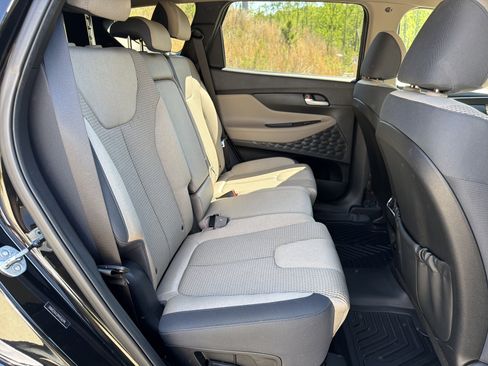Used 2023 Hyundai Santa Fe SEL image 15
