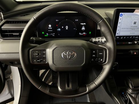 Used 2026 Toyota RAV4 SE w/ Convenience Package AWD/4WD image 14