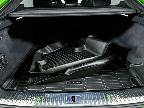 Used 2023 Lamborghini Urus S image 16