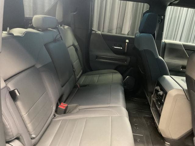 Used 2025 GMC Hummer EV 3X AWD/4WD image 15