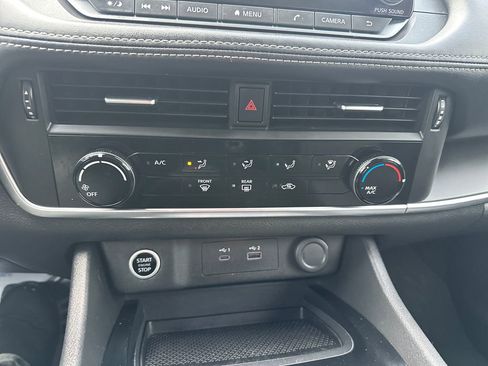 Used 2021 Nissan Rogue S image 11