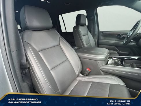 Certified 2025 Chevrolet Suburban Z71 AWD/4WD image 34