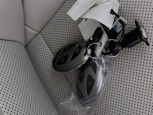 Used 2025 Hyundai Santa Fe SEL FWD image 36