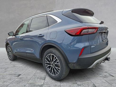 Used 2024 Ford Escape SE w/ PHEV Premium Package image 4