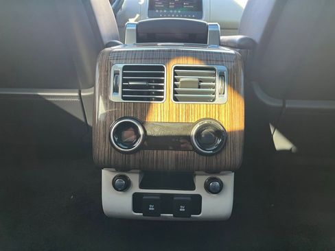 Used 2019 Land Rover Range Rover Long Wheelbase Supercharged AWD/4WD image 20