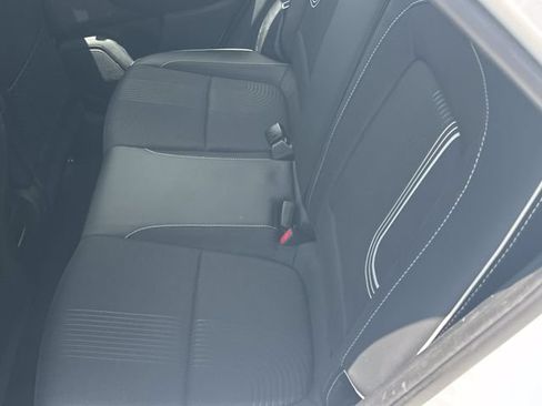 Used 2024 Hyundai Venue Limited FWD image 13